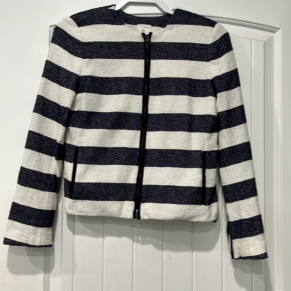 GAP navy blue and white striped coat/blazer size 6 with shoulder pads